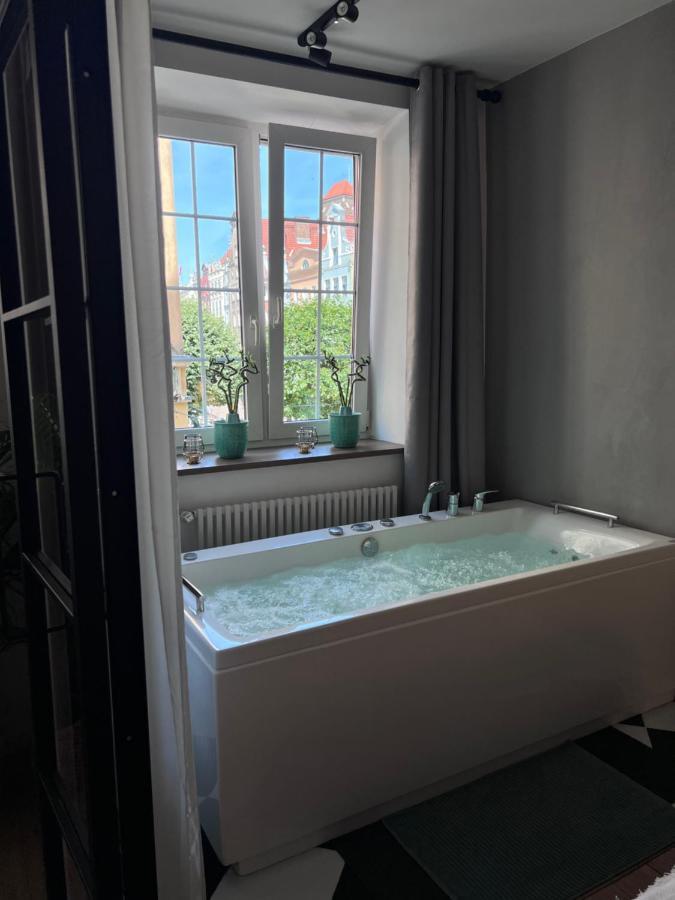 Holiday Apartment Old Town Gdansk With A Jacuzzi Экстерьер фото